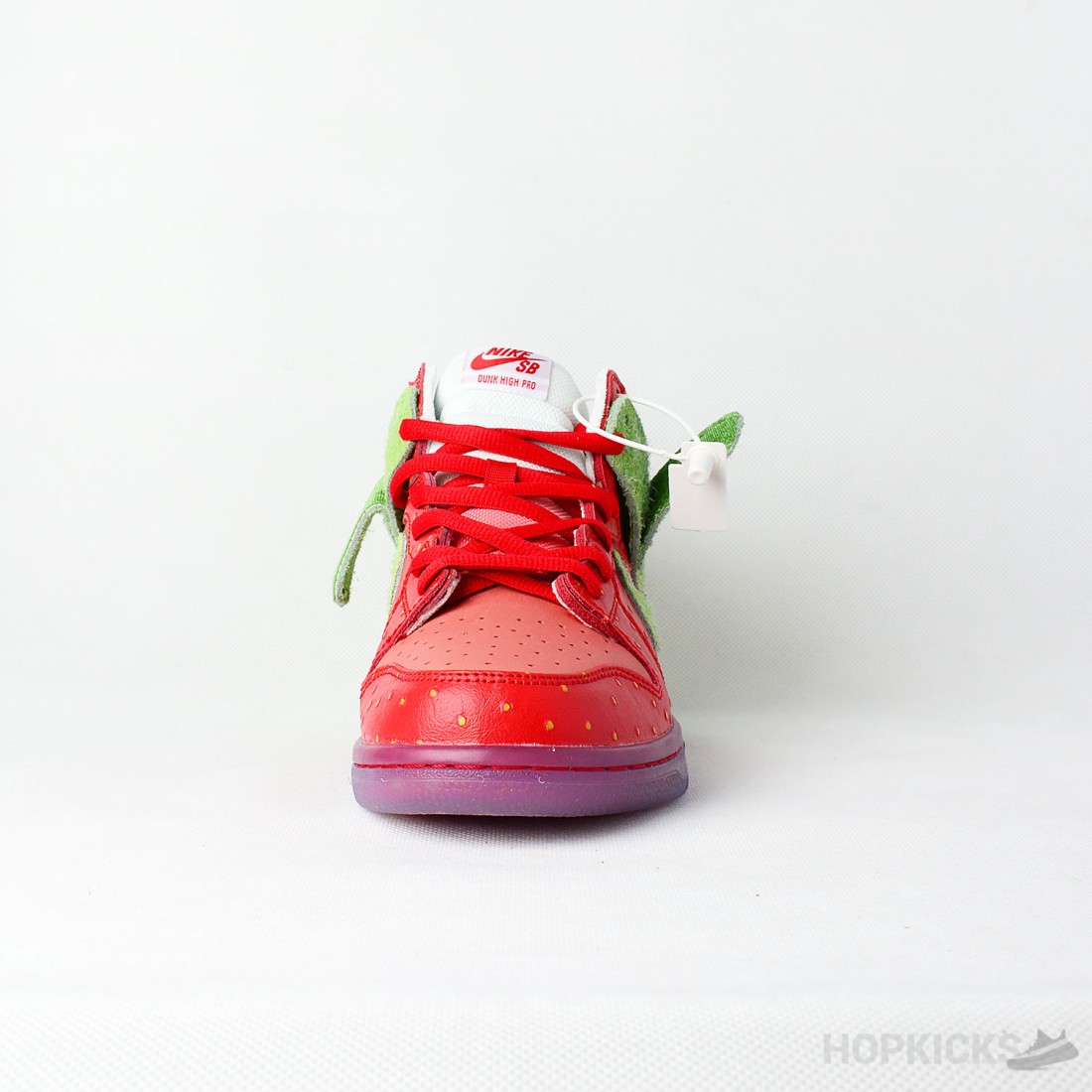 sb dunk strawberry